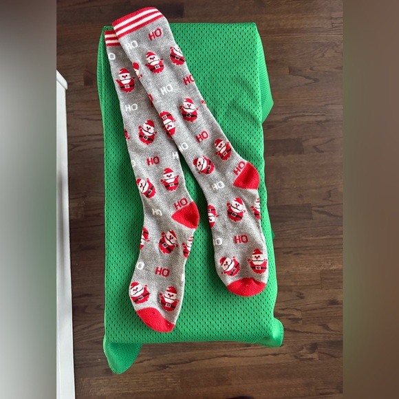 SANTA SOCKS | Festive Santa Claus Gray, White, and Red Festive Socks | Size 5-11 - Picture 4 of 6